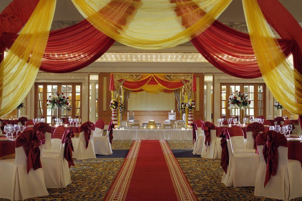 The Bristol Hotel Dubai Eksteriør billede