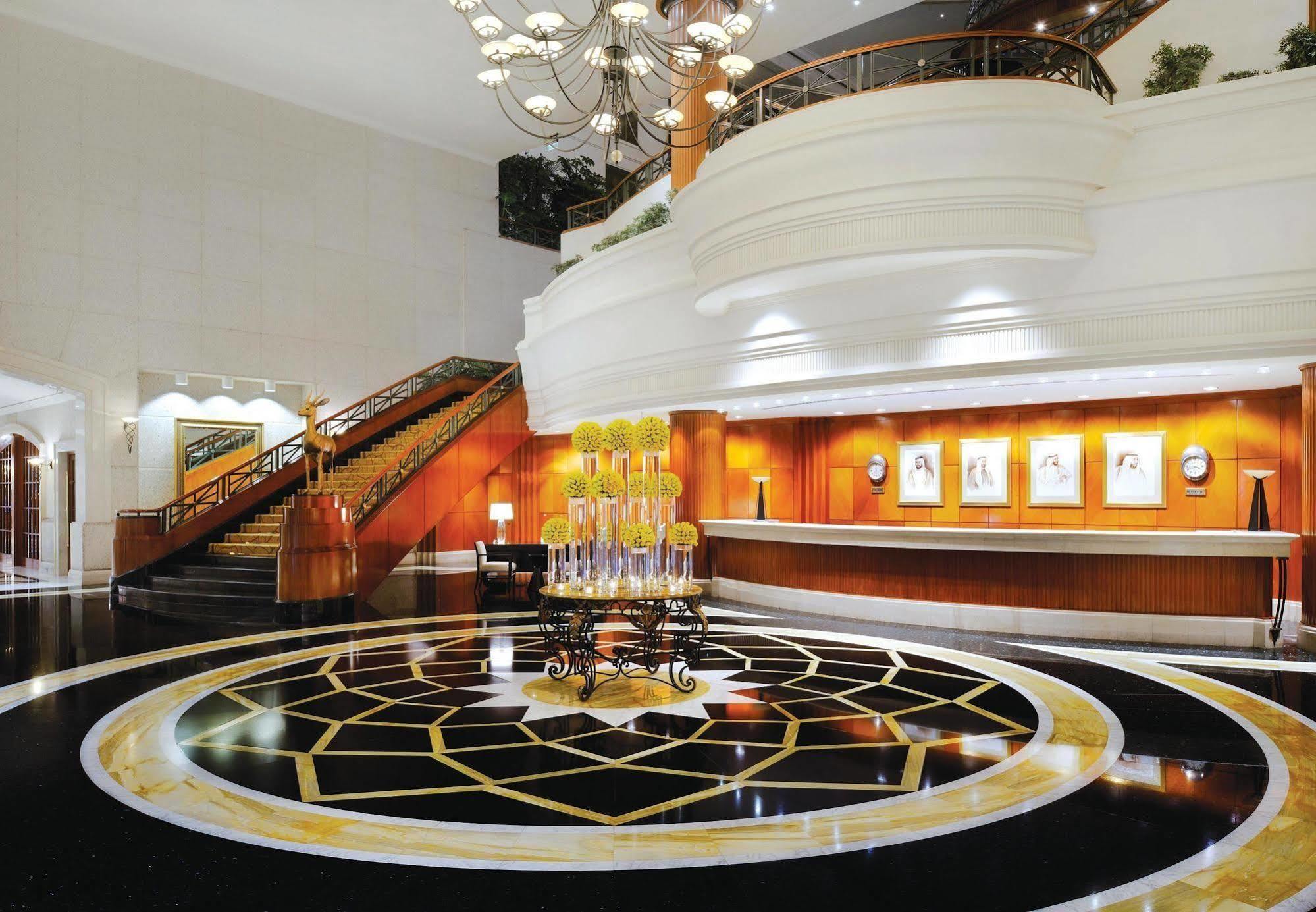 The Bristol Hotel Dubai Eksteriør billede