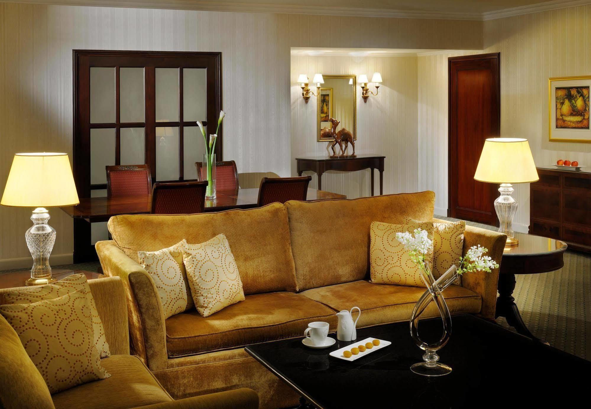 The Bristol Hotel Dubai Eksteriør billede