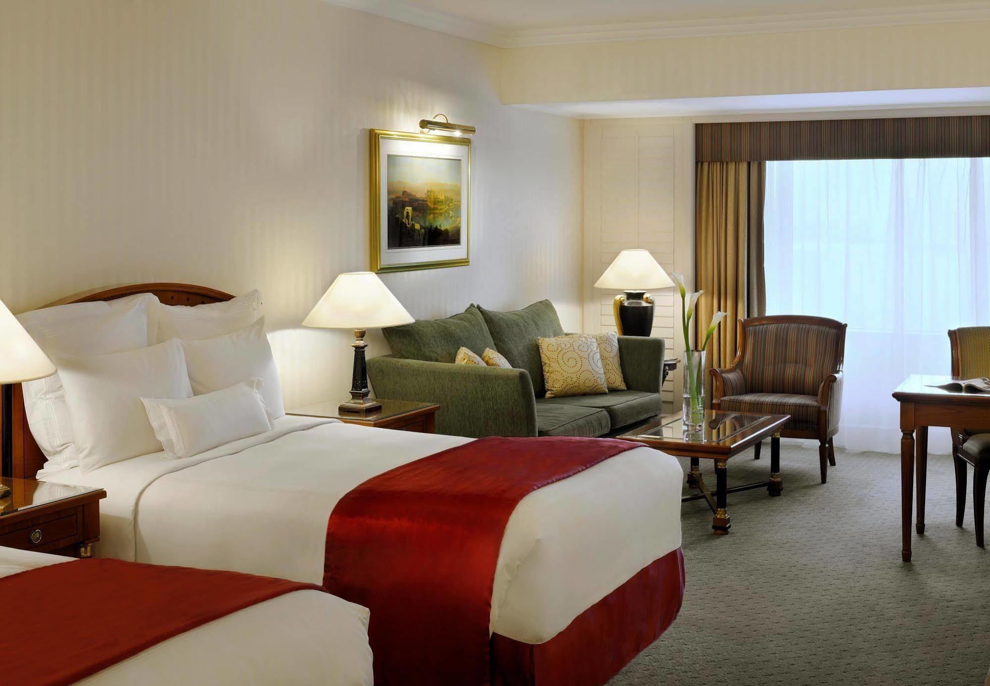 The Bristol Hotel Dubai Eksteriør billede